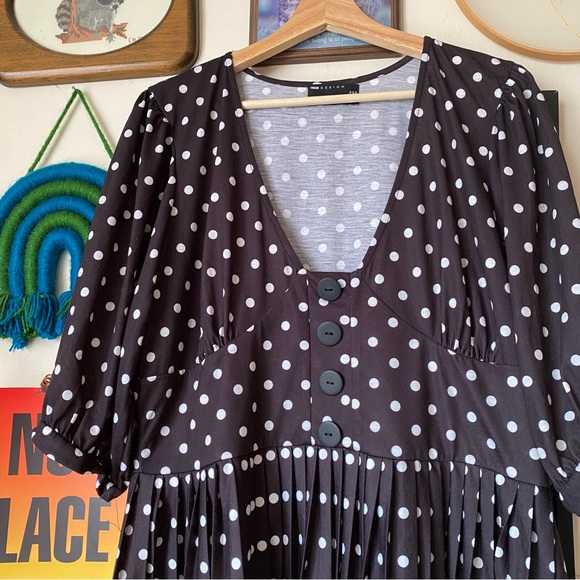 Asos Black & White Polka Dot Pleated Mini Dress Size 12 - Picture 2 of 6